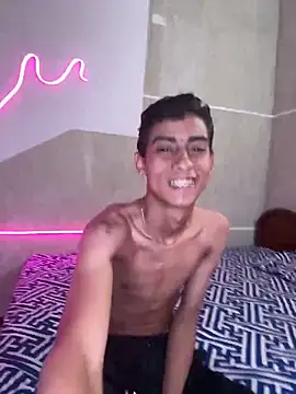 Mauuu18 online show from February 15, 2025, 3:52 am