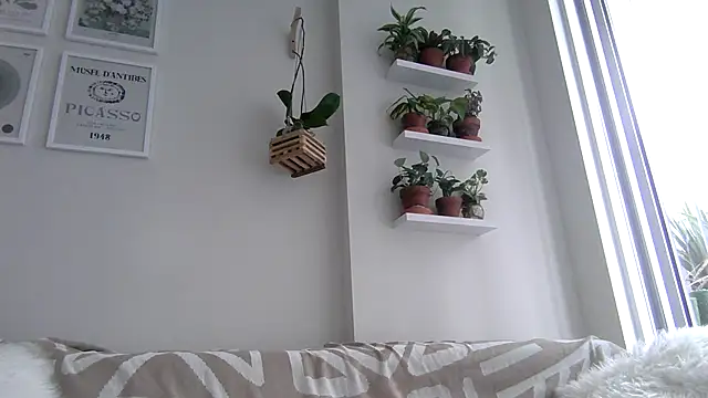 badblondebunny online show from October 4, 2025, 4:27 pm