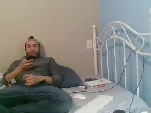 Snapshot of SmokingSloth chatting on February 1, 2025, 11:06 pm SmokingSloth online show from February 1, 2025, 11:06 pm