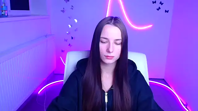 Eva Janee online show from December 19, 2025, 6:42 am