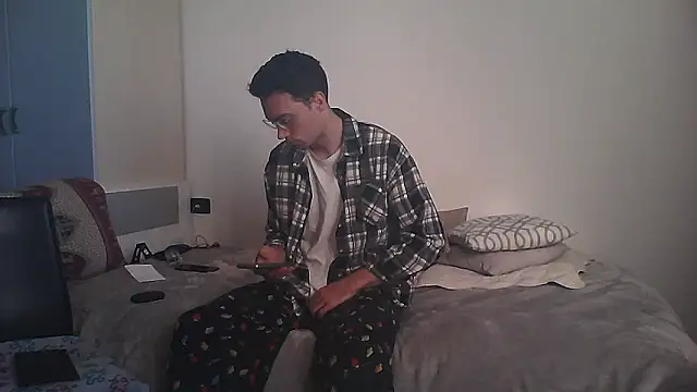 Snapshot of xentetube01 chatting on February 2, 2026, 10:03 am xentetube01 online show from February 2, 2026, 10:03 am