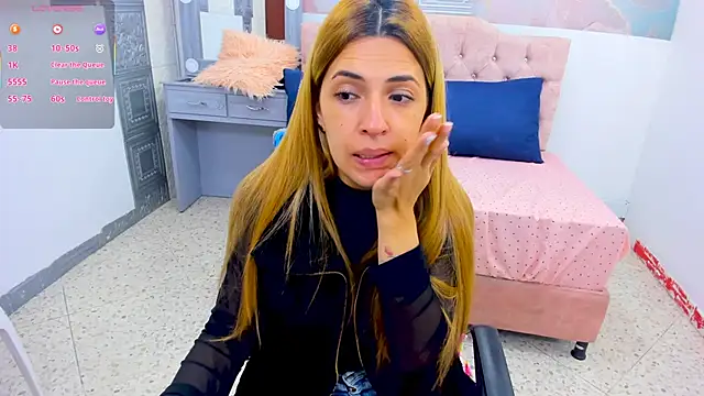 EvaaLovia1 online show from January 30, 2025, 1:53 pm