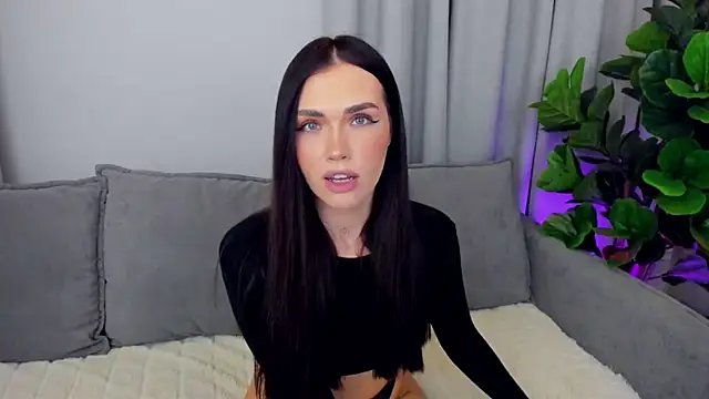 Snapshot of sexyangeloux chatting on March 18, 2025, 11:53 pm sexyangeloux online show from March 18, 2025, 11:53 pm