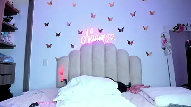 NaomiAsha online show from October 27, 2025, 11:41 pm