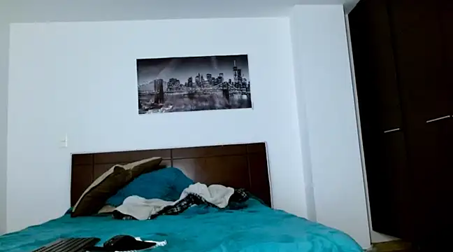 chicafitcaliente online show from January 13, 2025, 2:07 am