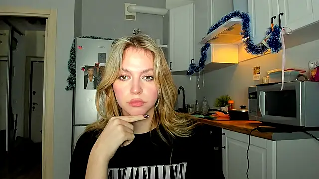 Niky  Jess online show from January 13, 2025, 6:05 pm