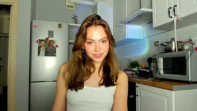 Niky  Jess online show from February 13, 2025, 1:59 pm