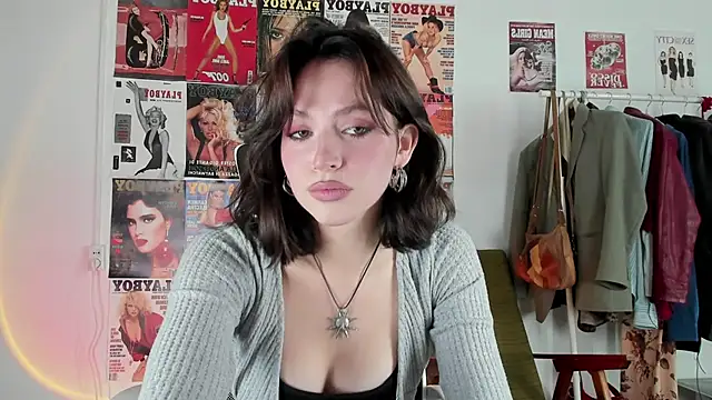 Niky  Jess online show from September 25, 2025, 8:07 am