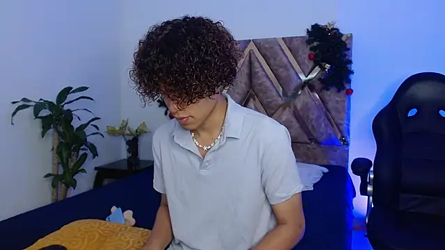 Snapshot of nickolas_moon chatting on December 30, 2024, 5:34 pm nickolas moon online show from December 30, 2024, 5:34 pm