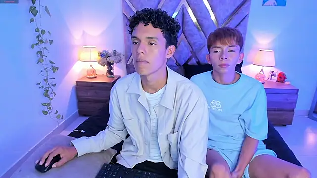 Snapshot of nickolas_moon chatting on November 5, 2025, 6:52 pm nickolas moon online show from November 5, 2025, 6:52 pm