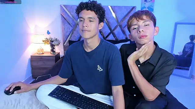 Snapshot of nickolas_moon chatting on November 13, 2025, 6:18 pm nickolas moon online show from November 13, 2025, 6:18 pm