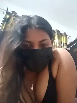 Hotmilfxox online show from December 11, 2024, 4:09 pm