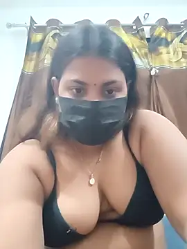 Hotmilfxox online show from February 1, 2025, 2:13 pm