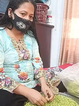 Desi Best Anal online show from February 19, 2025, 8:33 am