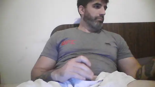 ozzypsico13 online show from May 20, 2026, 3:02 am