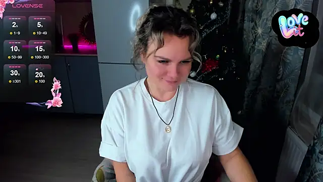 candy queeen online show from December 8, 2024, 10:47 pm