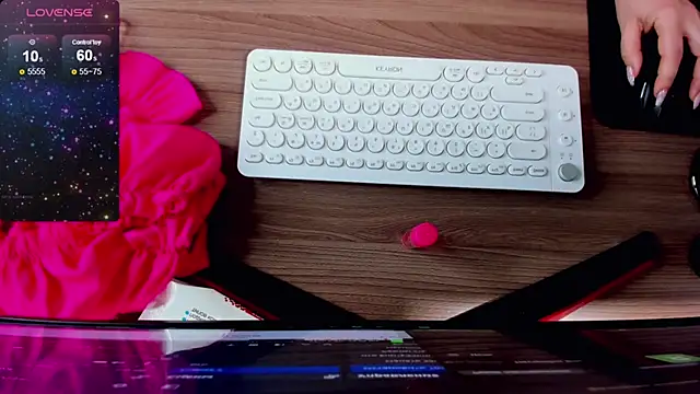 candy queeen online show from January 6, 2025, 5:08 am