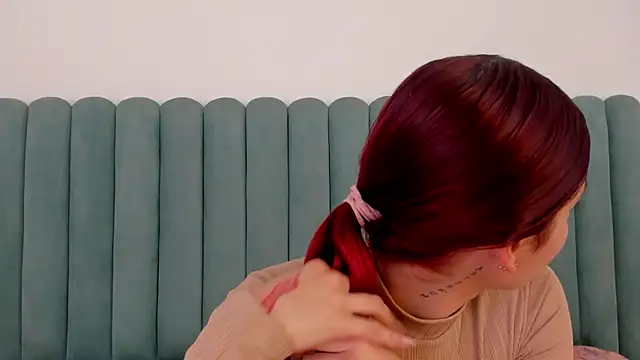 AnnyCherry  online show from October 28, 2025, 10:01 pm