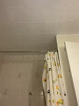 Snapshot of Frenchpoo chatting on March 1, 2026, 11:51 pm Frenchpoo online show from March 1, 2026, 11:51 pm