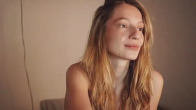 Snapshot of Stephany_talks chatting on March 1, 2025, 12:39 am Stephany talks online show from March 1, 2025, 12:39 am