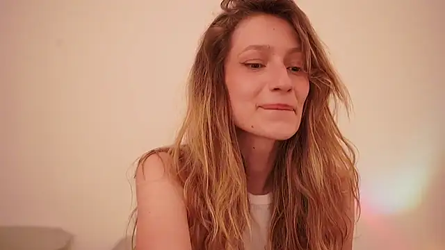 Snapshot of Stephany_talks chatting on September 16, 2025, 2:34 am Stephany talks online show from September 16, 2025, 2:34 am