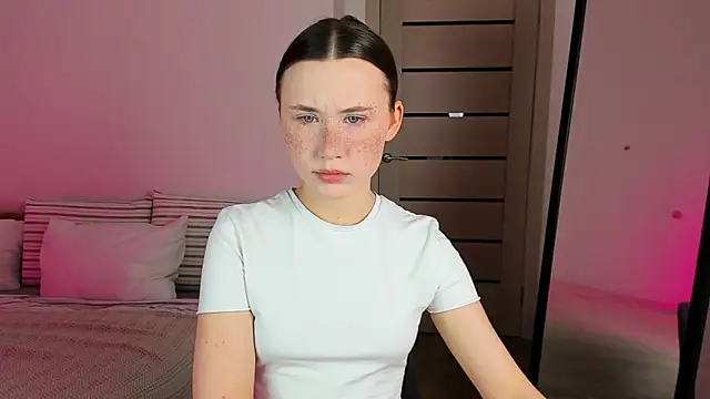 Stella Sunny online show from September 14, 2025, 3:27 am