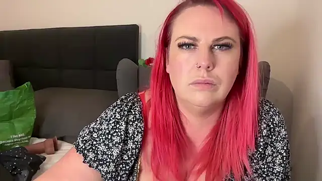 Snapshot of redxxxvixen chatting on February 27, 2025, 10:42 pm redxxxvixen online show from February 27, 2025, 10:42 pm