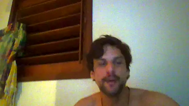 Snapshot of couplemilk chatting on February 8, 2026, 10:35 pm couplemilk online show from February 8, 2026, 10:35 pm