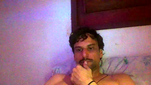Snapshot of couplemilk chatting on April 8, 2026, 4:56 am couplemilk online show from April 8, 2026, 4:56 am