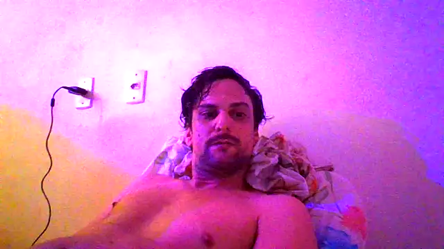 Snapshot of couplemilk chatting on May 4, 2026, 1:45 am couplemilk online show from May 4, 2026, 1:45 am
