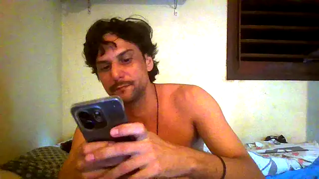 Snapshot of couplemilk chatting on May 16, 2026, 10:52 pm couplemilk online show from May 16, 2026, 10:52 pm