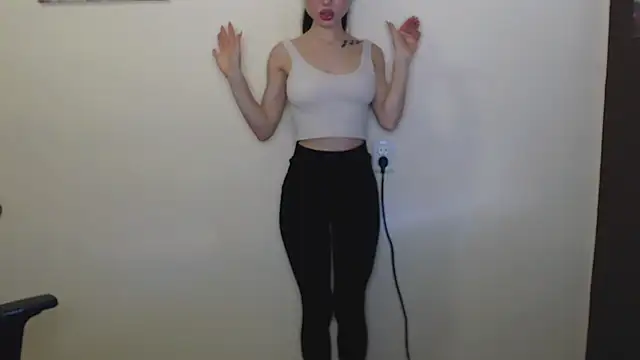 Cutesweetheart online show from January 5, 2025, 12:21 pm