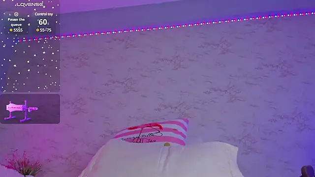 Snapshot of Hannablazze chatting on December 29, 2024, 5:44 pm Hannablazze online show from December 29, 2024, 5:44 pm