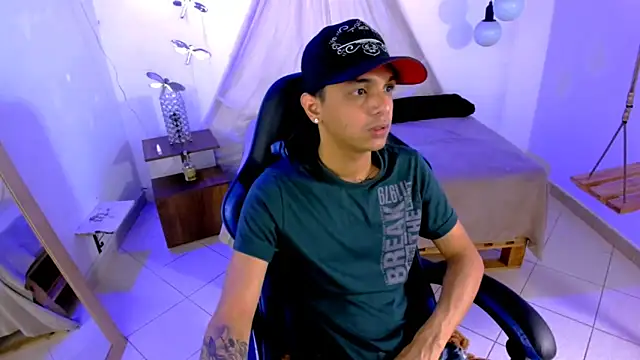 Snapshot of Brand_habes chatting on January 18, 2026, 11:52 pm Brand habes online show from January 18, 2026, 11:52 pm