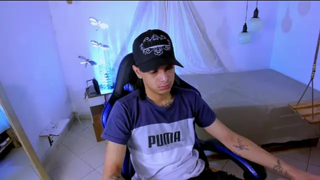 Snapshot of Brand_habes chatting on February 21, 2026, 5:08 am Brand habes online show from February 21, 2026, 5:08 am