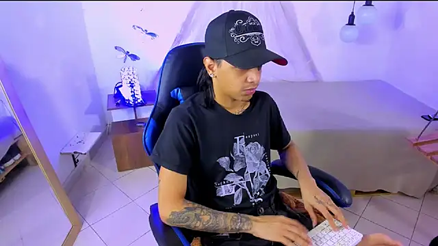 Snapshot of Brand_habes chatting on February 28, 2026, 2:45 am Brand habes online show from February 28, 2026, 2:45 am