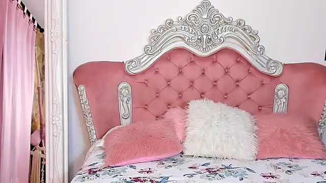 Snapshot of AngelineConnor chatting on February 8, 2025, 4:14 am AngelineConnor online show from February 8, 2025, 4:14 am