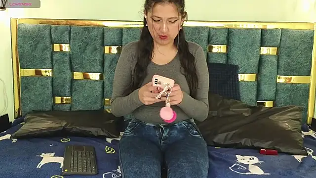 Snapshot of dakota_guirl chatting on January 17, 2025, 6:04 am dakota guirl online show from January 17, 2025, 6:04 am