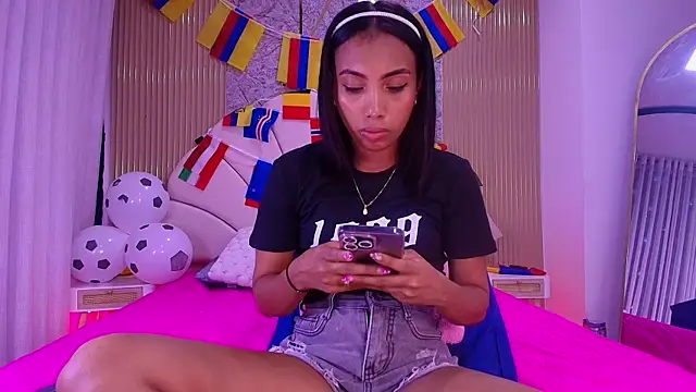 Snapshot of nata_luna chatting on June 25, 2026, 7:18 pm nata luna online show from June 25, 2026, 7:18 pm