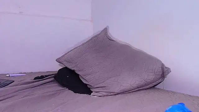 KaelMoreau online show from March 31, 2026, 8:15 am