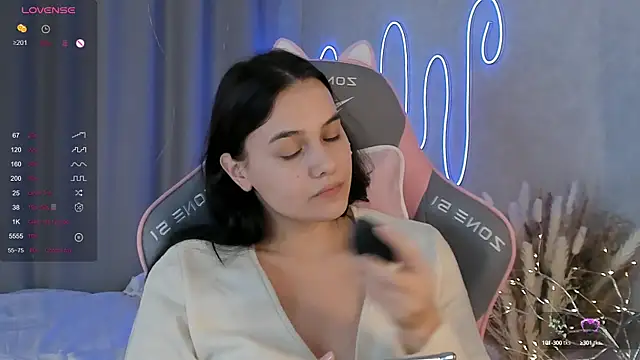 Snapshot of _Sweetie_ chatting on March 2, 2025, 7:34 pm Sweetie online show from March 2, 2025, 7:34 pm