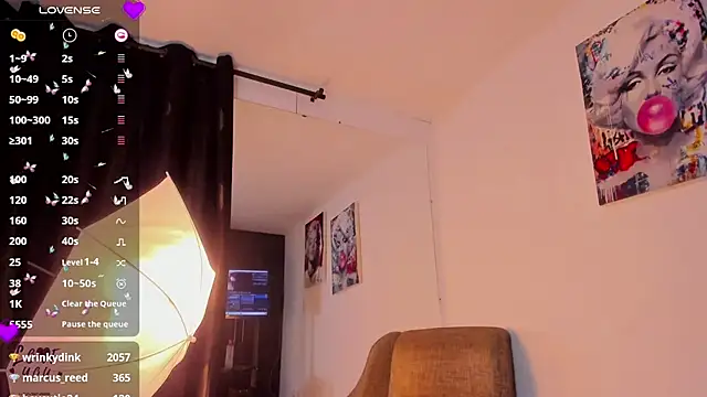 Vahiolet smith online show from January 31, 2025, 10:10 pm