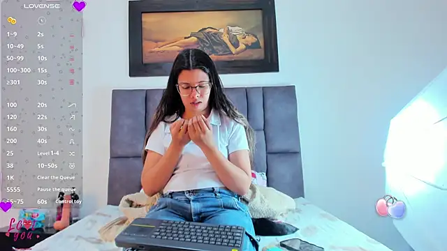 Vahiolet smith online show from April 9, 2026, 3:06 am