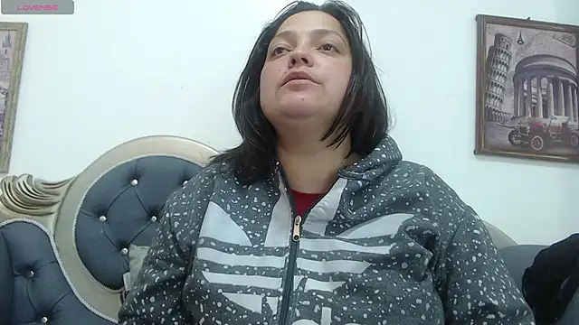 KataleyaStiward online show from January 6, 2026, 1:26 pm