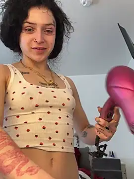 exoticmisfitt online show from February 7, 2026, 8:12 pm