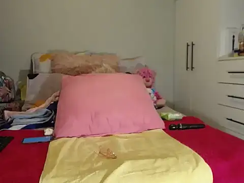 Amberbela online show from October 5, 2025, 6:34 am