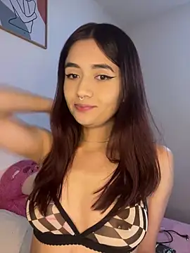 Snapshot of HallieLemon1 chatting on January 5, 2025, 1:56 am HallieLemon1 online show from January 5, 2025, 1:56 am