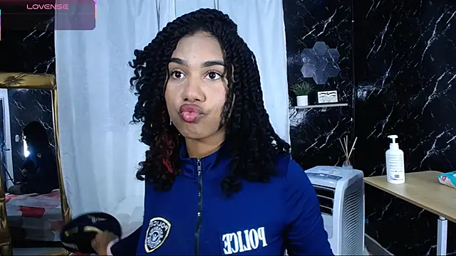 Hillary queen online show from October 31, 2025, 6:09 pm