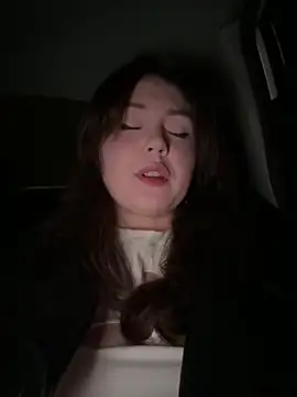 Peachy Dream online show from September 28, 2025, 6:13 pm