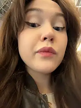 Peachy Dream online show from November 21, 2025, 3:33 pm